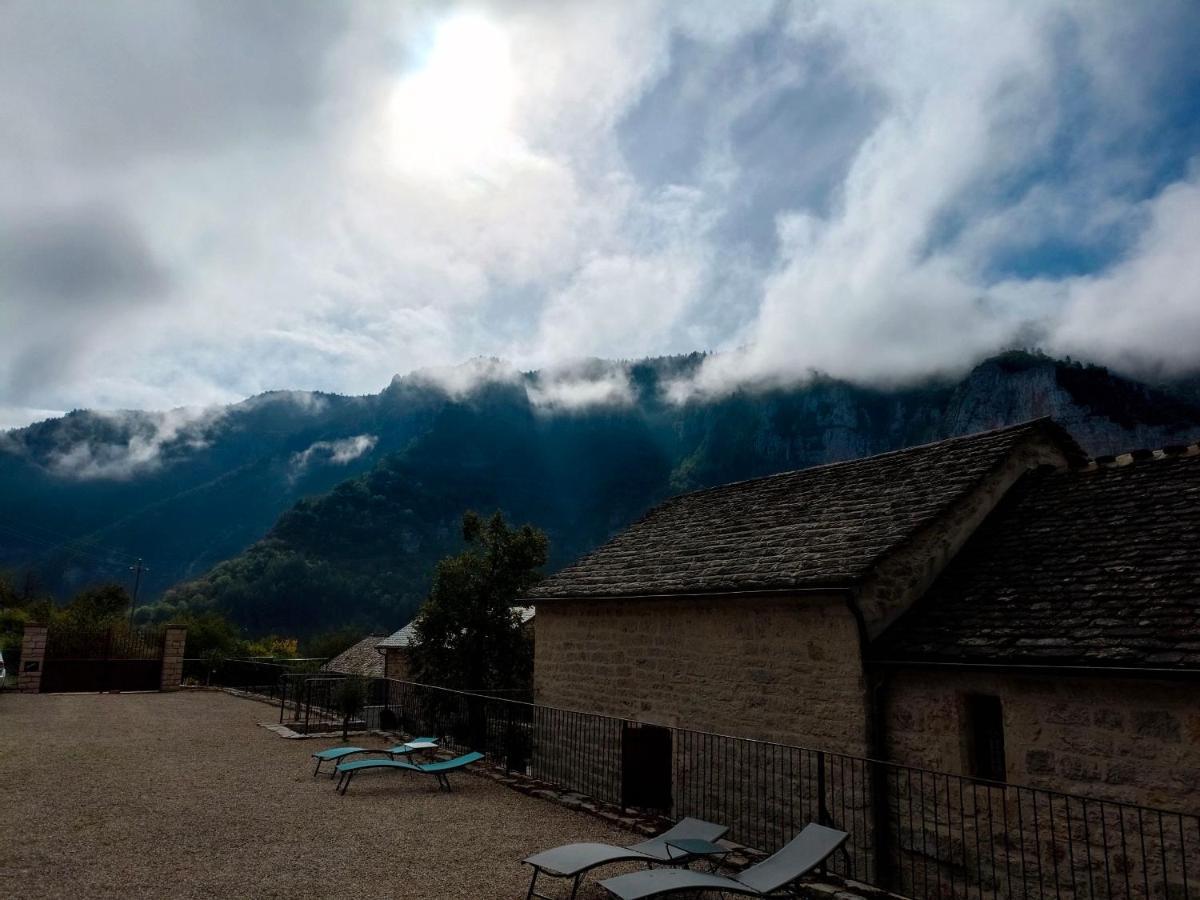 La Voutee 5 Epis Avec Bain Finlandais Prive Au Manoir Du Charme Gorges Du Tarn Bed & Breakfast Quezac  Ngoại thất bức ảnh