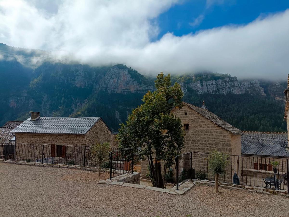 La Voutee 5 Epis Avec Bain Finlandais Prive Au Manoir Du Charme Gorges Du Tarn Bed & Breakfast Quezac  Ngoại thất bức ảnh