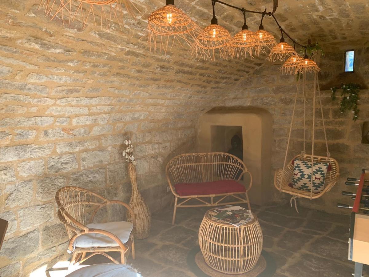 La Voutee 5 Epis Avec Bain Finlandais Prive Au Manoir Du Charme Gorges Du Tarn Bed & Breakfast Quezac  Ngoại thất bức ảnh